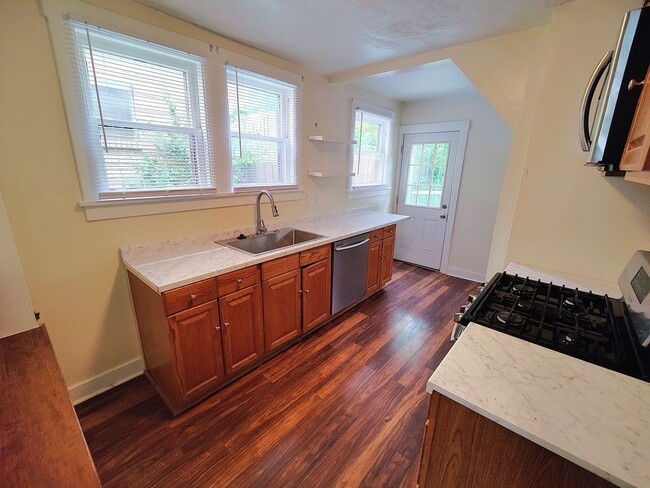 Building Photo - *Spacious & Updated 3BD/1BA Single-Family Home Available in Brookline*