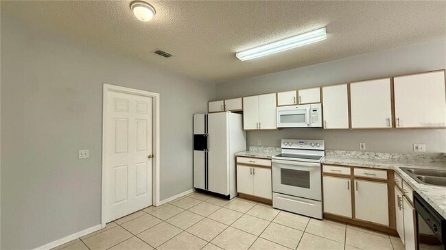 Building Photo - 526 Maricopa Dr