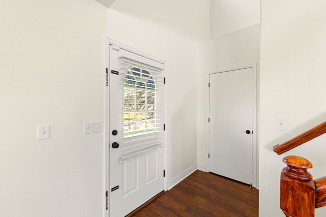 Building Photo - 3 Bed 2.5 Bath Home in Green Valley Ranch!