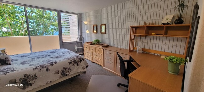 Building Photo - 84 Pukihae St