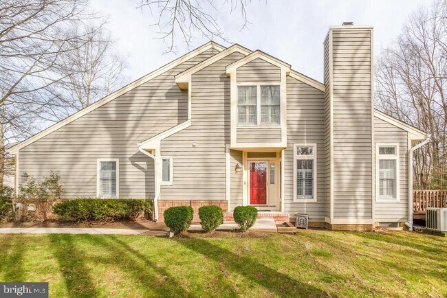 Building Photo - 100 Spring Pl Way