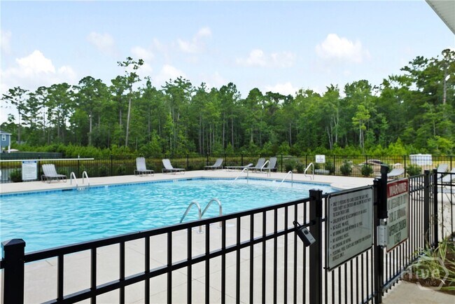 Building Photo - 216 Wexford Dr