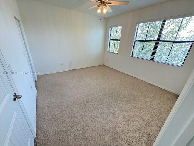 Building Photo - 1071 NW 33rd Manor
