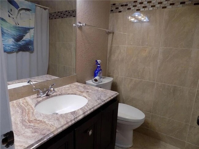 Building Photo - 8402 Leesburg Cir