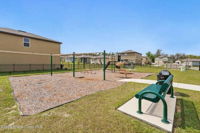 Building Photo - 2024 Hemingway Cir