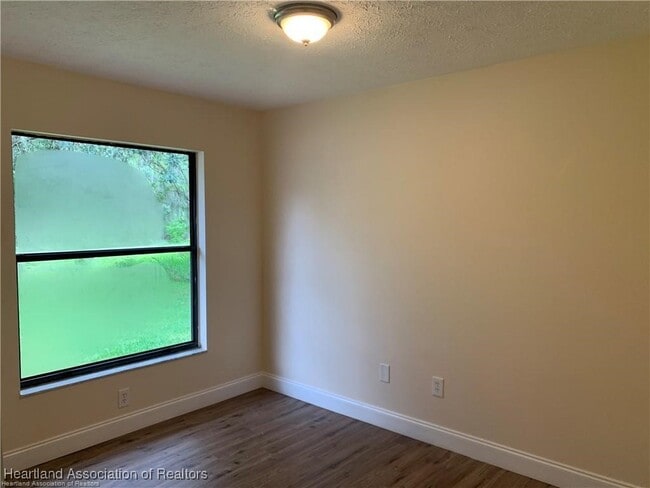 Building Photo - 3017 Beech Ave