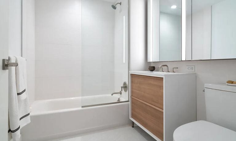 Building Photo - 77 Commercial St