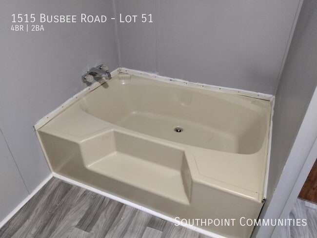 Building Photo - 1515 Busbee Rd
