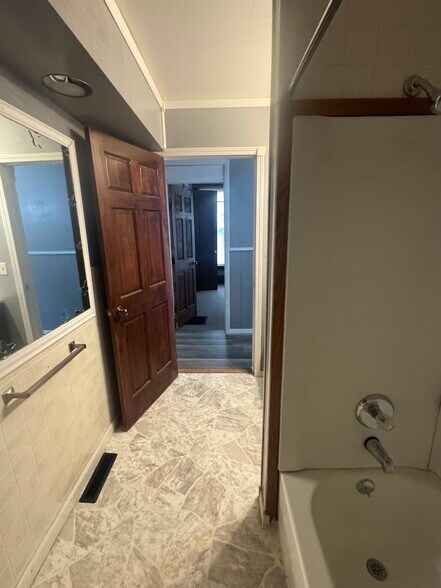 Bathroom - 733 16th Ave