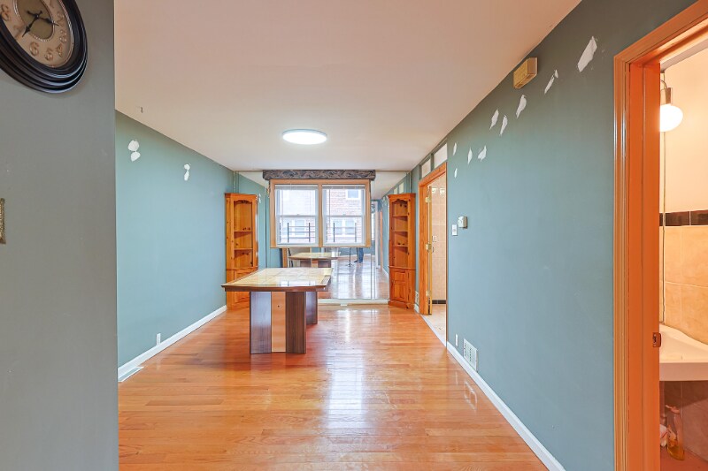 Building Photo - 2421 Vista St