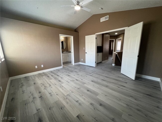 Building Photo - 1368 Torington Dr