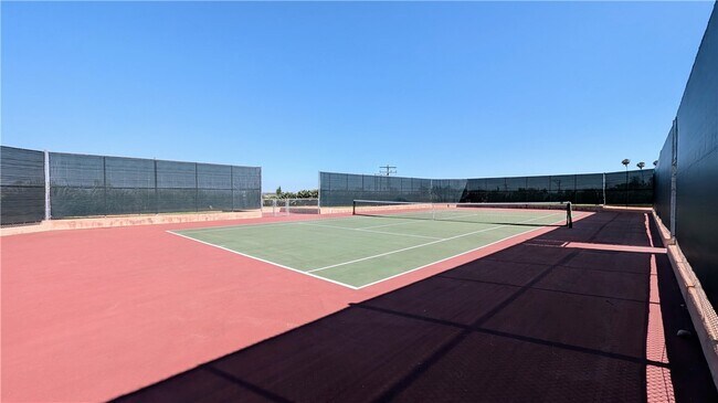 Building Photo - 580 W Main St