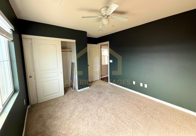 Building Photo - 2050 Green Ridge Cir