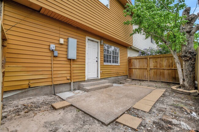 Building Photo - 3826 Willow Springs Ln