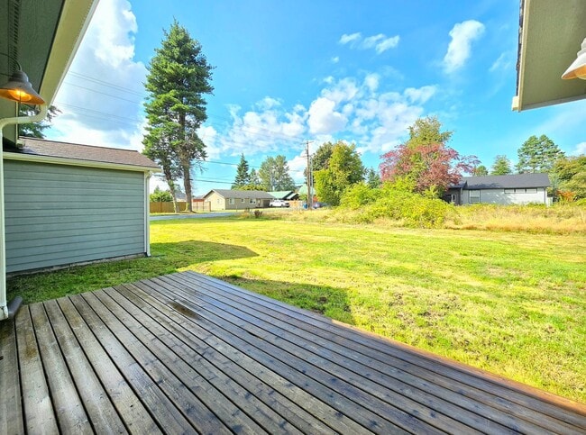 Building Photo - 3 Bedroom Home in Sedro Woolley Available Now