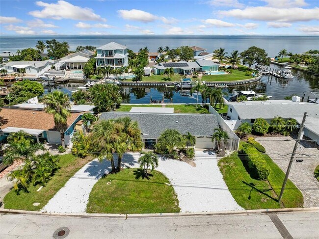 Primary Photo - 3596 Beach Dr SE