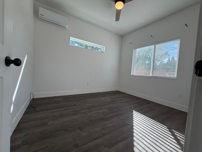 Building Photo - 4434 San Juan Ave