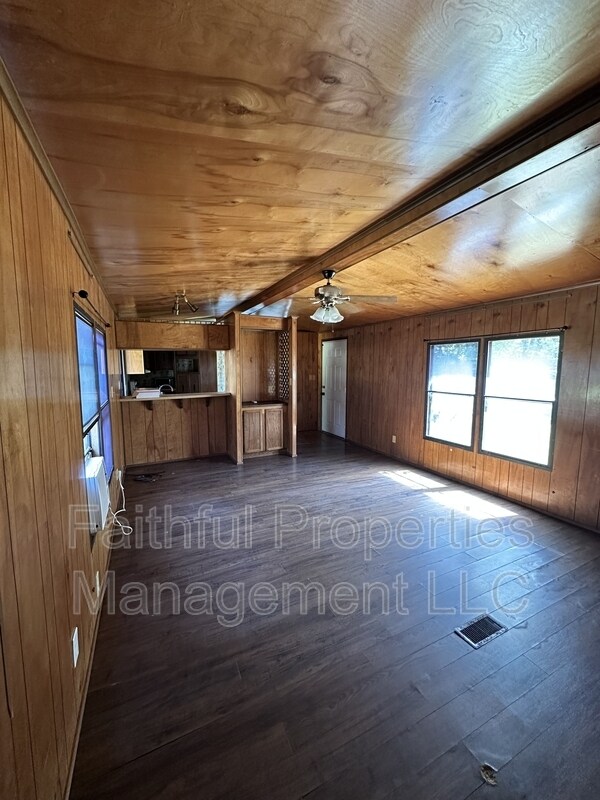 Building Photo - 10251 Shadow Wood Cir