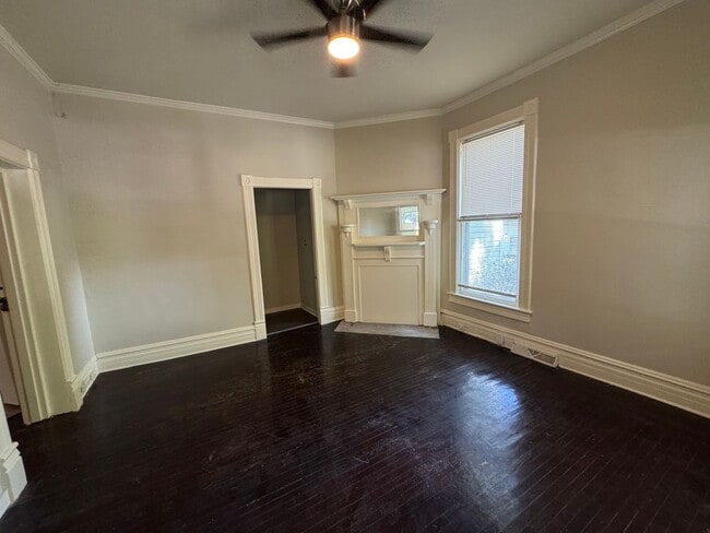 Building Photo - Large 4/2.5 House in S Rome $1,395