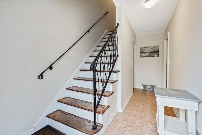 Building Photo - 425 First Avenue Unit