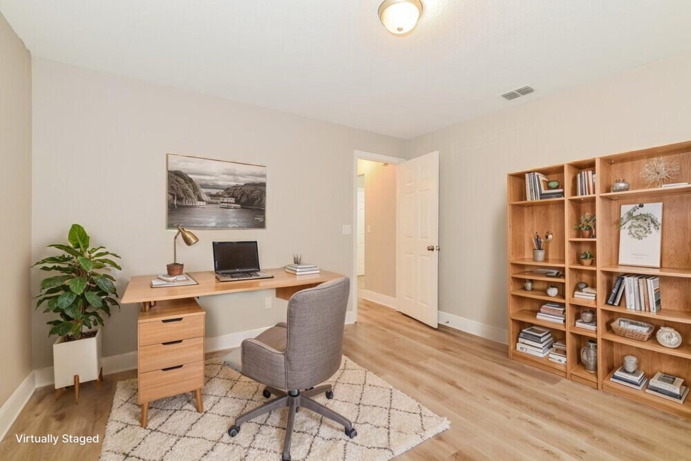 Building Photo - 424 Lancers Dr