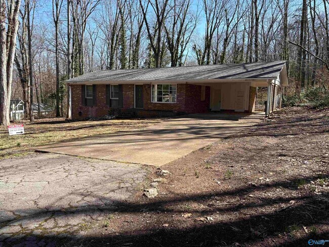 Building Photo - 9527 Hemlock Dr SE