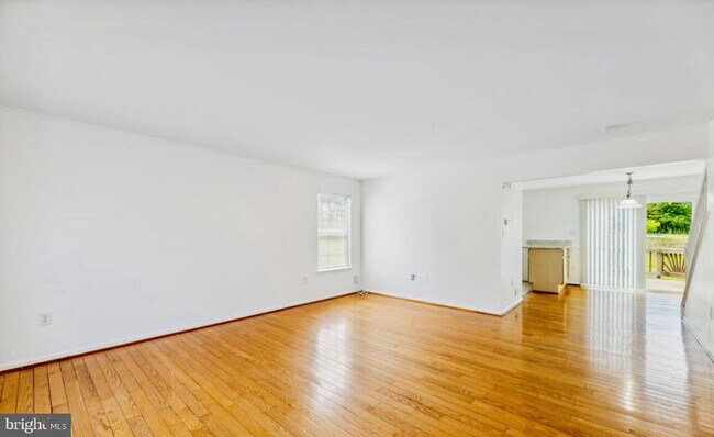 Building Photo - 3645 Dahlgren Pl