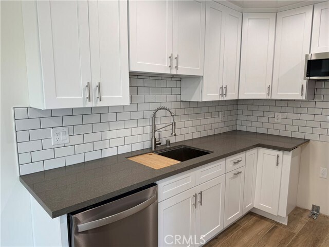 Building Photo - 4014 S Gaffey St