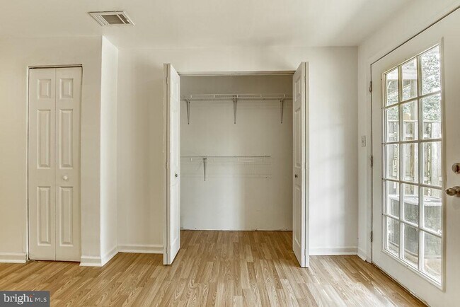 Building Photo - 14623 Stone Crossing Ct