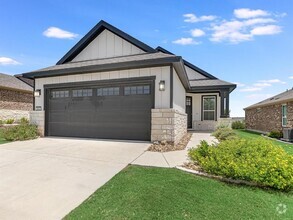 Building Photo - 612 Benton Ln
