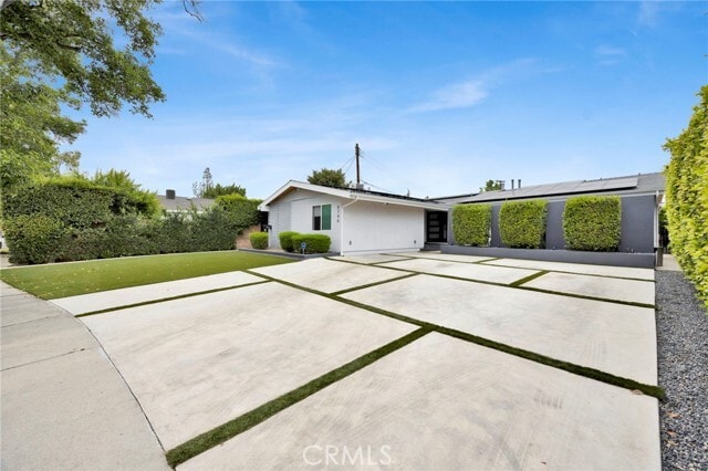 Building Photo - 8744 Ruffner Ave