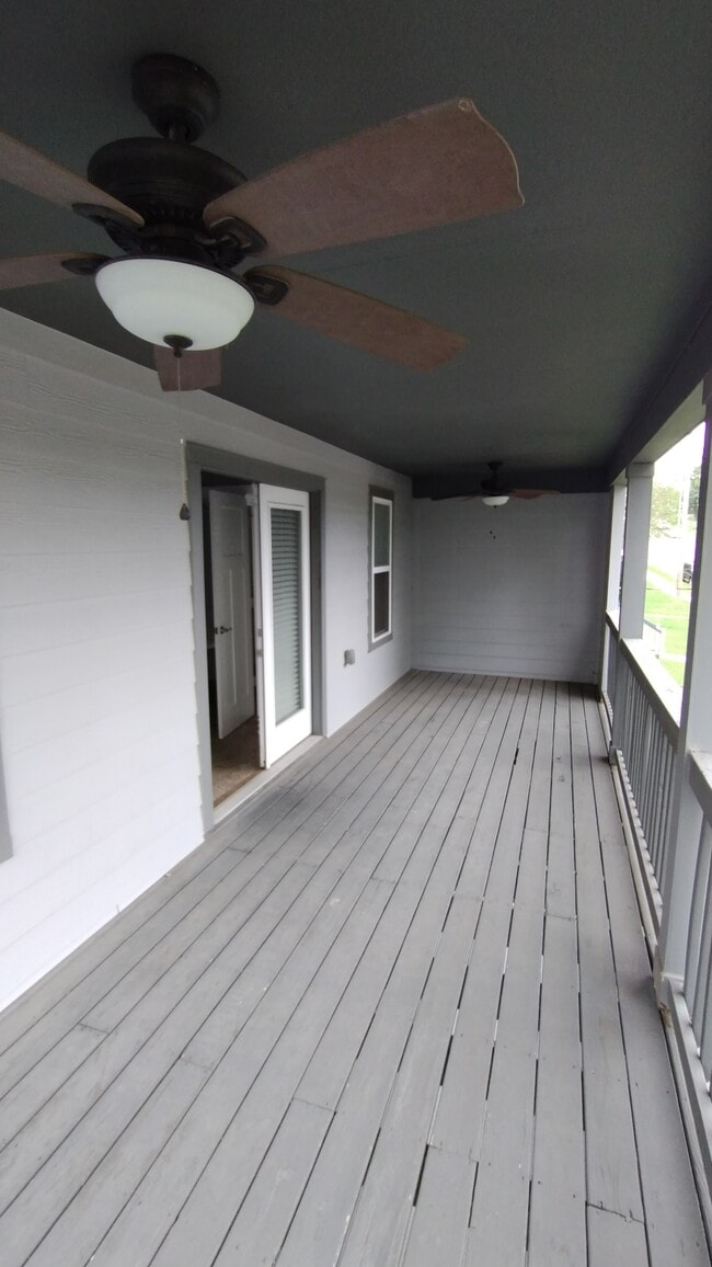 Building Photo - 1110 Argyle Ave
