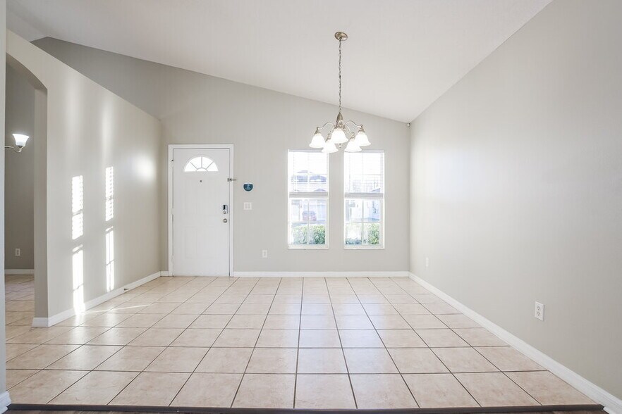 Building Photo - 2613 Deck Ave