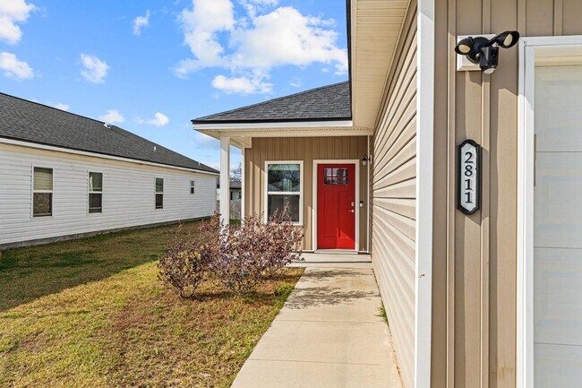 Building Photo - 2811 N Panama Ave