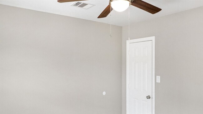 Building Photo - 5739 Turtle Creek Rd