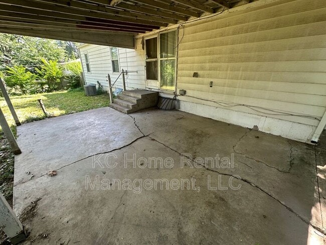 Building Photo - 10742 Blue Ridge Blvd