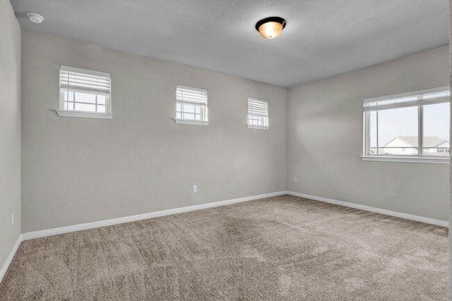 Building Photo - 6020 Genova Pl