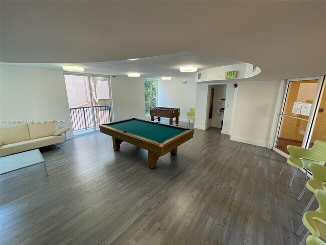 Building Photo - 8888 Collins Ave