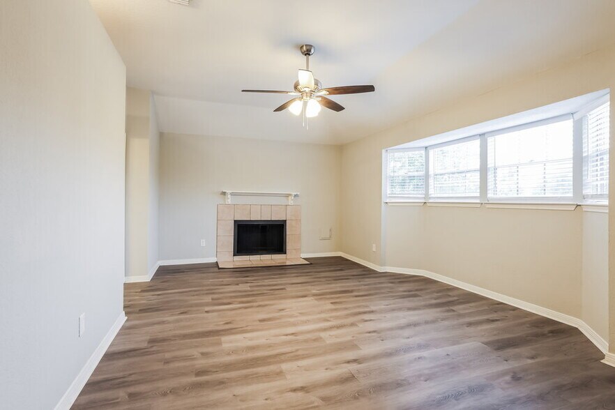 Building Photo - 1710 Whiteback Dr