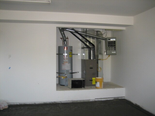 double heated garage - 2191 W Ridgewood Dr