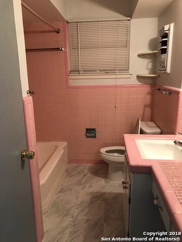 Building Photo - 4539 Eisenhauer Rd