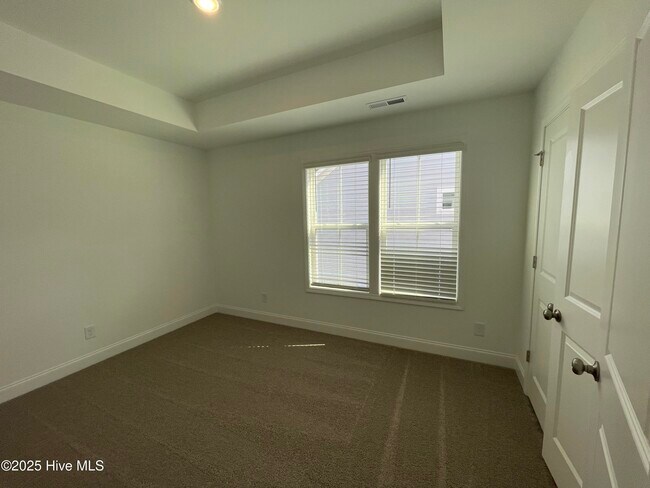 Building Photo - 637 Watauga Ln