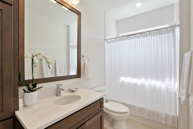 Building Photo - 2507 McDuffie St