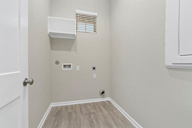 Building Photo - 119 Lukewood Cir