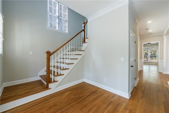 Building Photo - 1454 Hedgewood Ln NW