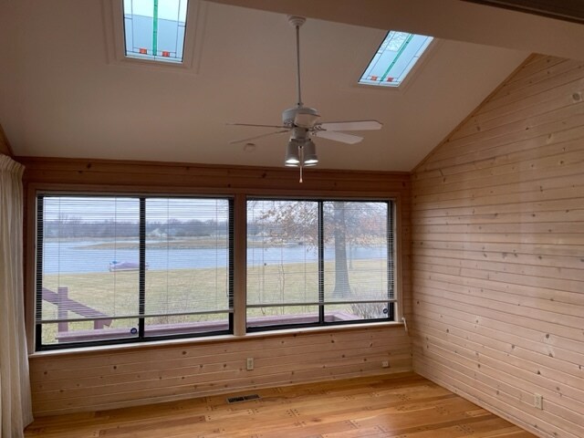 Building Photo - 1013 Fox Run Rd