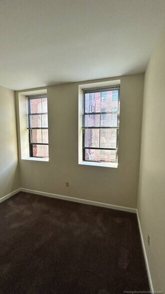 Building Photo - 59 Washington St