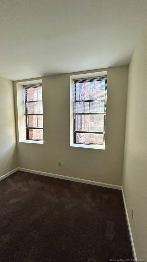 Building Photo - 59 Washington St