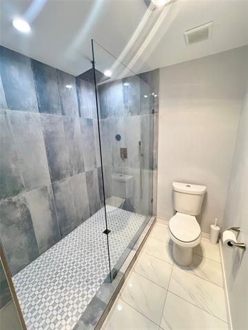 Building Photo - 411 High Brook Dr