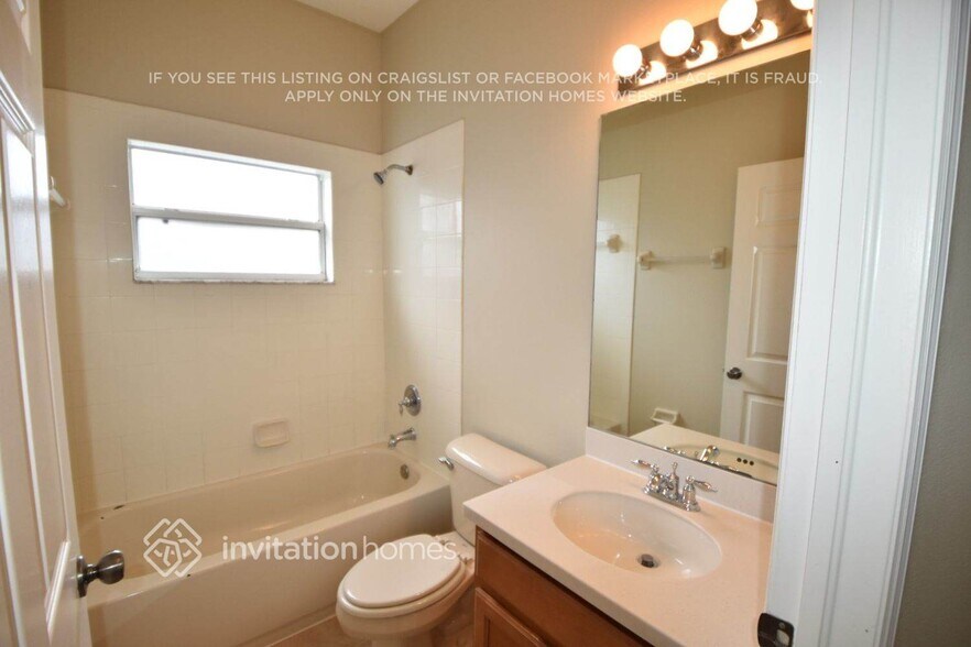 Building Photo - 1815 Mira Lago Cir